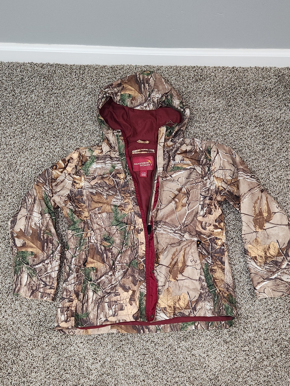 Field & Stream Realtree Camo Hooded Jacket with Burgundy Lining